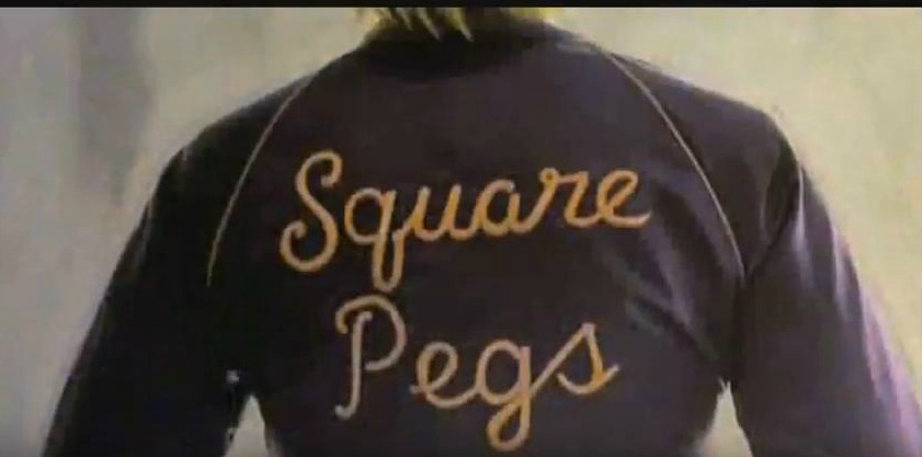 Devo e John Densmore (Doors) em "Square pegs"