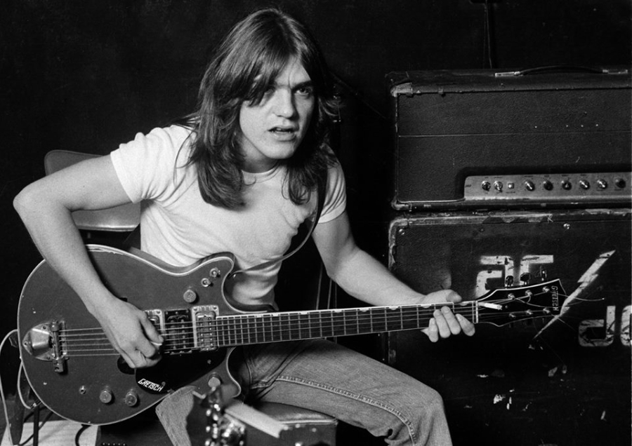 Morre Malcolm Young, guitarrista do AC/DC
