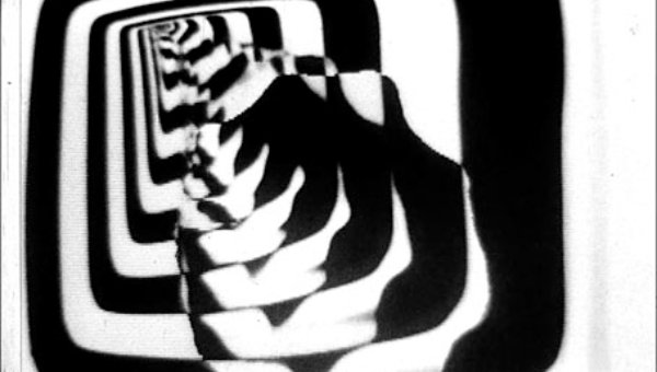 Um curta de 1981 com trilha do Cabaret Voltaire