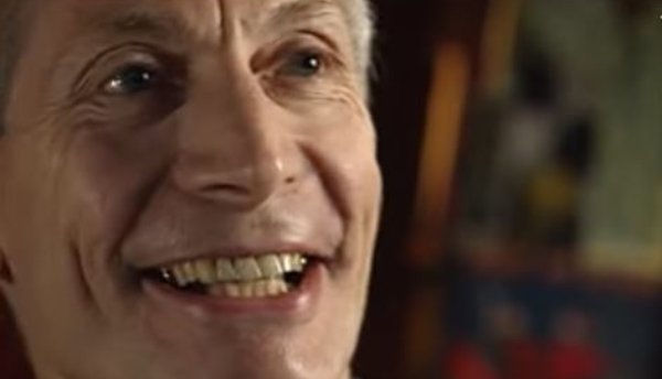 Charlie Watts, e aí, tu socou o Mick Jagger ou não?