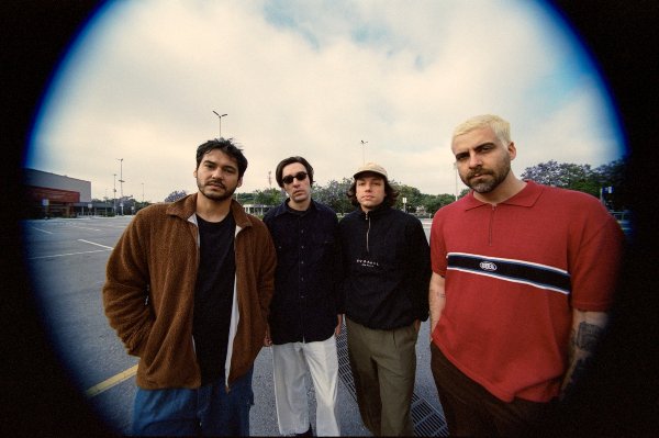 Terno Rei: um papo sobre disco novo, turnês, roubadas e Lollapalooza