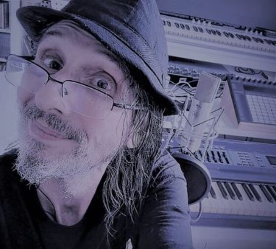 Urgente!: Baú de Servio Túlio (Saara Saara) rende música inédita, "Planes"
