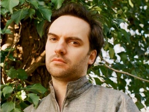 LA Priest lança disco novo e gerador de acordes para novos compositores