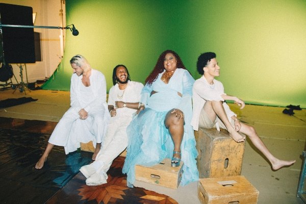 Rubel lança clipe ousado de música do disco "As palavras"
