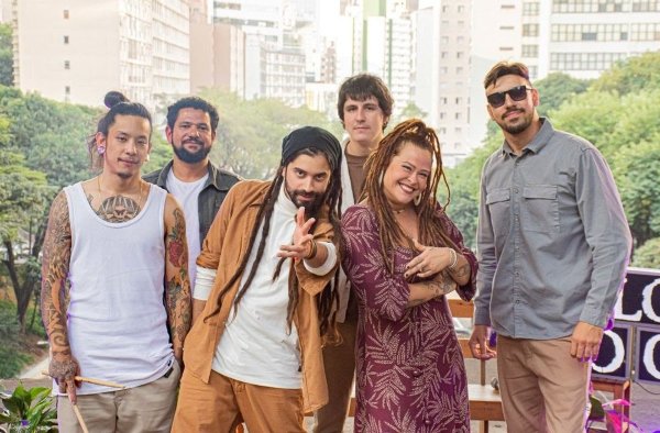 Bloco do Caos convida vozes femininas do reggae para projeto acústico