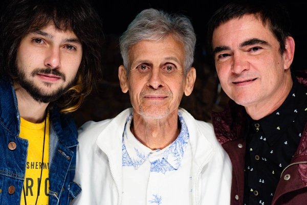 Samuel Rosa, o filho Juliano Alvarenga e Carlos Rennó iniciam parceria em single