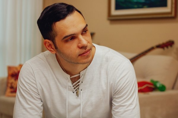 Victor Boaventura: pós-grunge no single "Dream"
