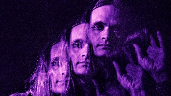 Pedro Jules: glam rock de 2023 em "Um fantasma na multidão"