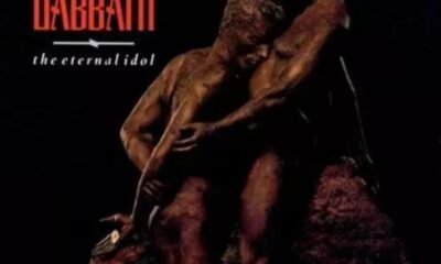 The eternal idol, 13º disco do Black Sabbath, volta remasterizado às plataformas. Subestimado, é o início da fase Tony Martin e tem bons momentos.
