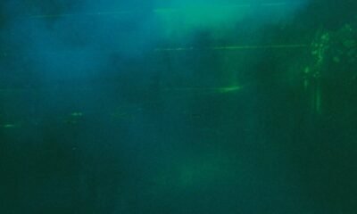Richard Fearless retorna com o Death In Vegas em Death mask, disco fantasmagórico que mistura alucinação, batidas e clima de recomeço.