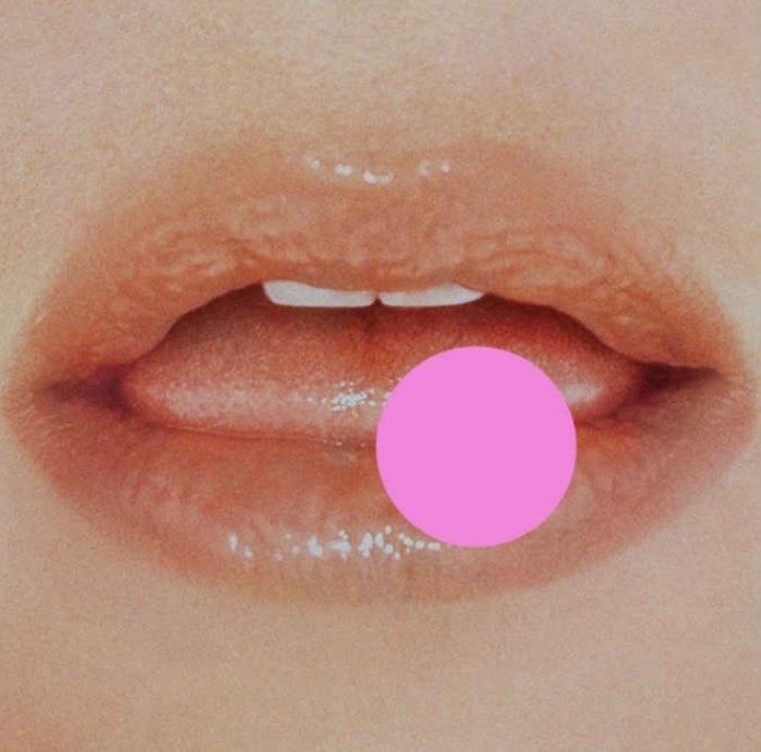 Period marca a libertação de Kesha de Dr. Luke e resgata o pop debochado dos velhos tempos. Zoeira, libertação e hits prontos pro Tik Tok.