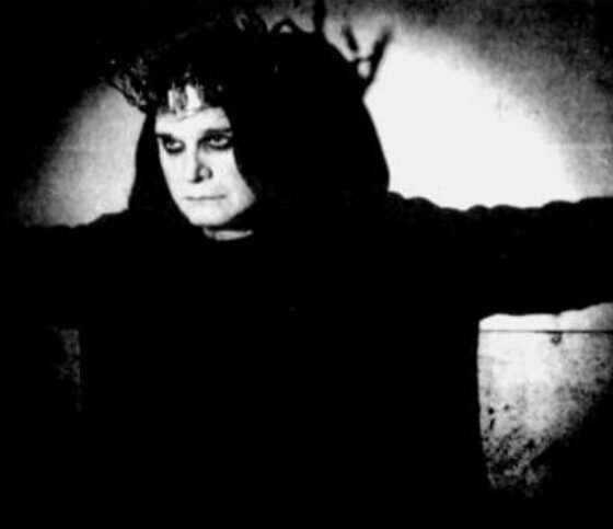 Todo mundo que um dia se sentiu meio estranho e ouviu Ozzy Osbourne na hora certa, foi levado para um universo bem melhor, e para sempre.