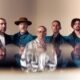 Hot Chip (foto) anuncia coletânea e lança single e clipe. Fã produz vídeo do primeiro show do Oasis em Cardiff só com imagens feitas por fãs. The Rapture anuncia turnê pelos Estados Unidos e Canadá.