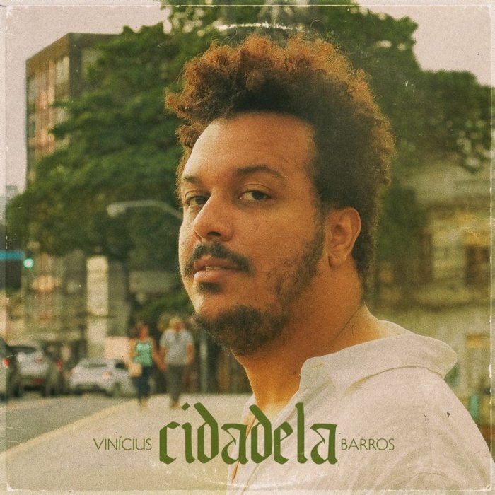 Terceiro disco de Vinicius Barros, Cidadela une maracatu, rock e samba em retrato afetuoso de Recife e das contradições das grandes cidades.