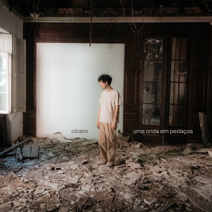 Cícero retorna com Uma onda em pedaços, indie pop brasileiro que mistura acolhimento, introspecção e arranjos inventivos.