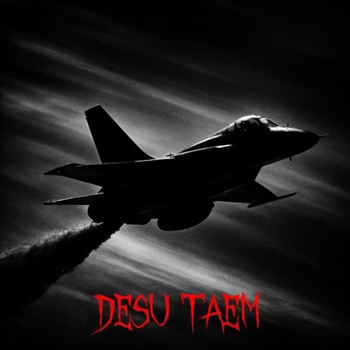 Desu Taem volta com Molasses fighter jet, mergulhando no metal caótico, cheio de clichês, zoeira e boas ideias entre punk e metal.