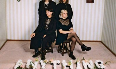 Grandmas House, banda de Bristol, mistura punk sombrio, peso metálico e ecos 60’s em um som cru e intenso.