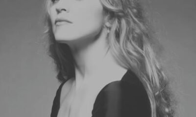 Veronica Electronica traz remixes do álbum Ray of light (1998), de Madonna - com altos e baixos, uma demo inédita e versões que dividem fãs quase 30 anos depois.