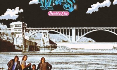 Night Moves assume de vez o yacht rock em Double life, disco nostálgico e melancólico que soa como 2025 vestido de 1978.