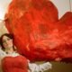 Harriet Zoe Pittard, uma artista londrina, criou o projeto Zoee com a ideia de fazer art pop - na real, um som atmosférico, tão eletrônico e bem fincado no chão quanto viajante.