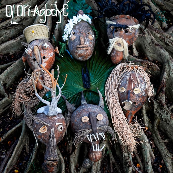 Batucada Tamarindo celebra 20 anos com Olóri-Agbáyé, disco autoral que mistura reggae, maracatu, afropop e soul.