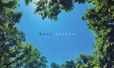 Huey celebra 15 anos com o EP Quinze: metal instrumental denso, cheio de climas, variações e camadas sonoras.