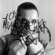 Jehnny Beth (ex-Savages) retorna com o segundo disco solo, You heartbreaker, you: punk sombrio, art metal e letras viscerais sobre dor e obsessão.