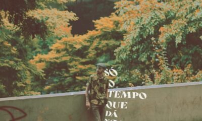 Em Só o tempo que dá nome às coisas, Meu Nome É Francisco estreia com MPB eletrônica que mistura samba, jazz, beats e soul, refletindo vivências urbanas de São Paulo.