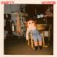 Vindo da Austrália, Radio Free Alice lança o EP Empty words: quatro faixas que misturam pós-punk dos anos 1980 e indie dos anos 2000 com toques pessoais.