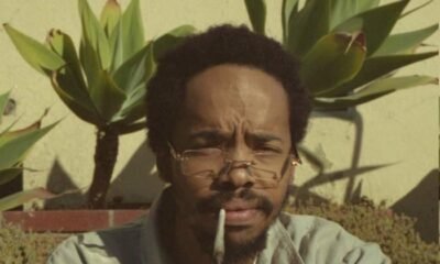 Em Live laugh love, Earl Sweatshirt faz um rap psicodélico e fragmentado, cheio de colagens sonoras, humor estranho e momentos de introspecção.