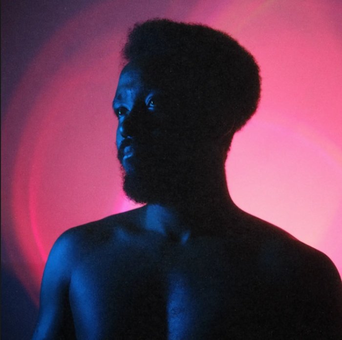 Melifona estreia com Radiação do corpo negro, neo-soul psicodélico e sofisticado que funde soul, pop nacional e camadas experimentais.