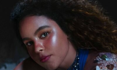 Rachel Reis une MPB pop e baianidade moderna em Divina casca, disco diverso, dançante e cheio de autenticidade.