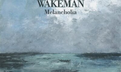 Em Melancholia, Rick Wakeman retorna ao piano solo com peças de beleza clássica e introspectiva, misturando emoção, cura e memória.