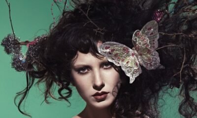 Em Sentimental palace, YMA cria um hotel onírico de sons psicodélicos, misturando dream pop, jazz e eletrônica com charme e imaginação.