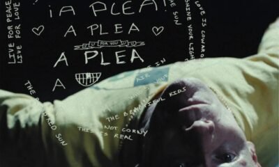 Cara do single A Plea, de Flea, baixista do Red Hot Chili Peppers