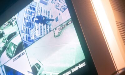 Asterisma mistura emo, shoegaze e pós-hardcore em Honra entre os novos ladrões, para falar de privilégios, rotina sufocante e dores internas.