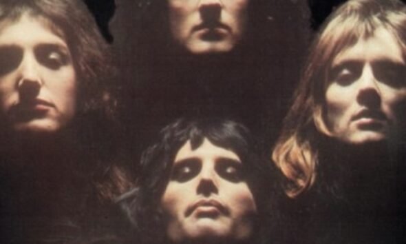 Capa do disco Queen II