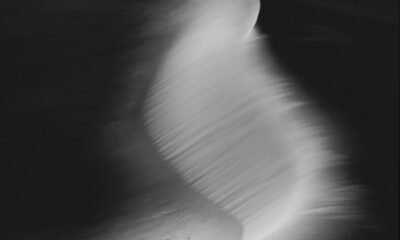 RosGos mistura folk espacial e rock 90s num disco gravado em 5 dias, ao vivo. Clima viajante, tenso e dolorido, entre Brian Eno e Elliott Smith.