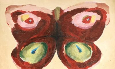 Dream folk suave e soft rock embalam Patching, estreia de Runo Plum: melodias calmas para narrar ansiedade, luto amoroso e caminhos de cura.