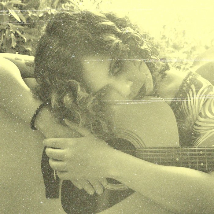 Projeto de Agatha Fortes, Pobre Orfeu mistura em álbum epônimo estilos como MPB, psicodelia e folk, em canções folk íntimas, imaginativas e de clima setentista.