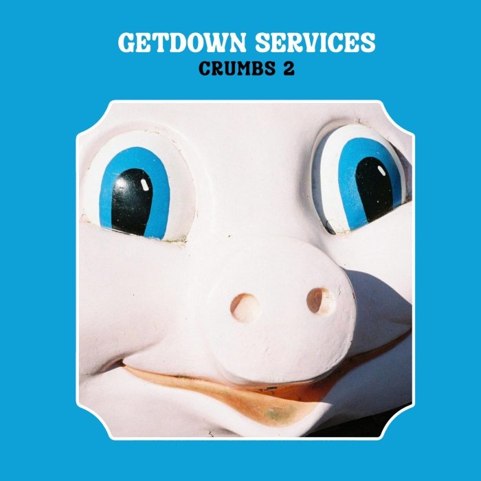 Getdown Services faz pós-punk sujo, kraut e synthpop escatológico. Em Crumbs 2, esquisitice, humor e musicalidade disputam espaço.