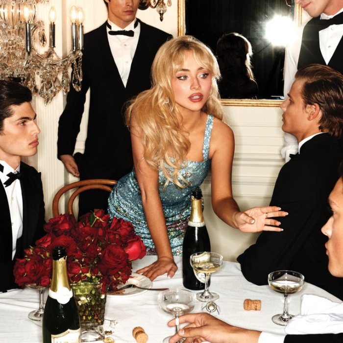 Man’s best friend mostra Sabrina Carpenter afiada: pop leve e irônico, entre soft rock e dance, criticando homens perdidos e relações falhas.