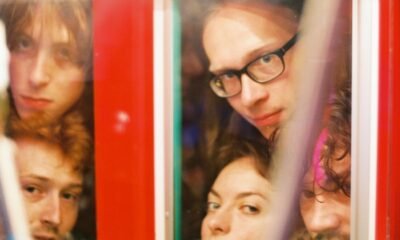 Supergrupo indie de Bristol, The Cindys estreia com disco curto que mistura pós-punk, noise-rock e indie 2000, indo do slacker ao Velvet Underground.