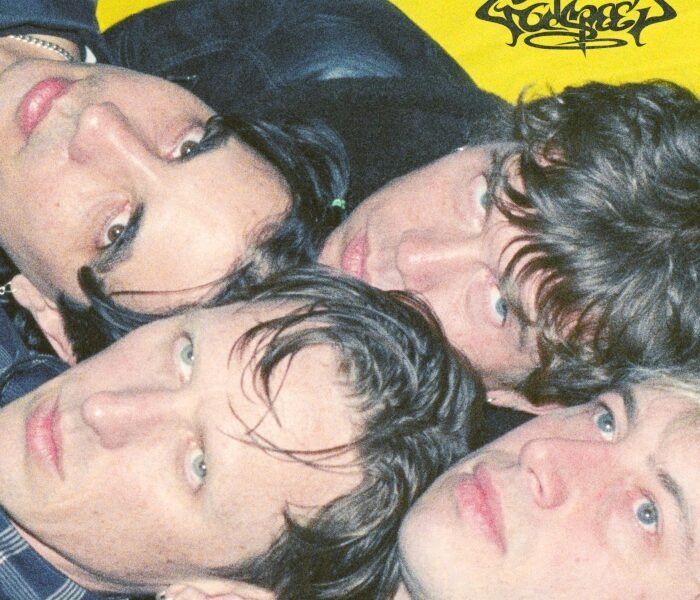 Godspeed mostra os australianos do These New South Whales fazendo um caldeirão de punk: pós-punk, Ramones e anos 1990, som instintivo, cheio de referências.