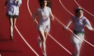 Automatic mistura synthpop gelado e pós-punk dançante em Is it now?: muitas referências, mas identidade própria e letras de recusa ao padrão.