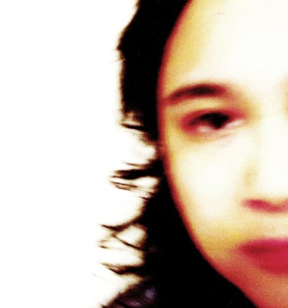 Jay Som turbina o bedroom pop em Belong: alt-pop introspectivo, parceria com Hayley Williams e ecos de 90s, folk, shoegaze e pós-punk.