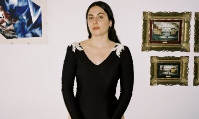 No álbum Dream life, Marta Del Grandi mistura memórias, política e fantasia num pop sofisticado entre dream pop, folk e ambient, com voz em primeiro plano.