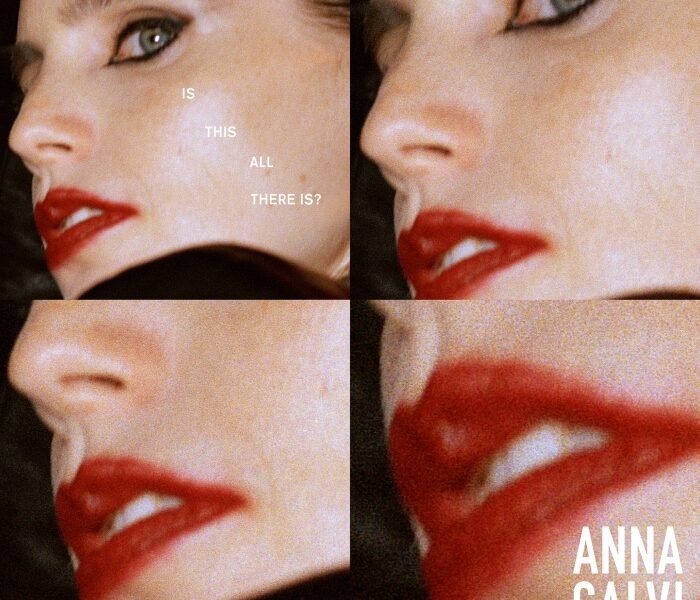 Anna Calvi reúne convidados de peso em EP intenso sobre maternidade e solidão, com clima teatral, existencial e quase cinematográfico.