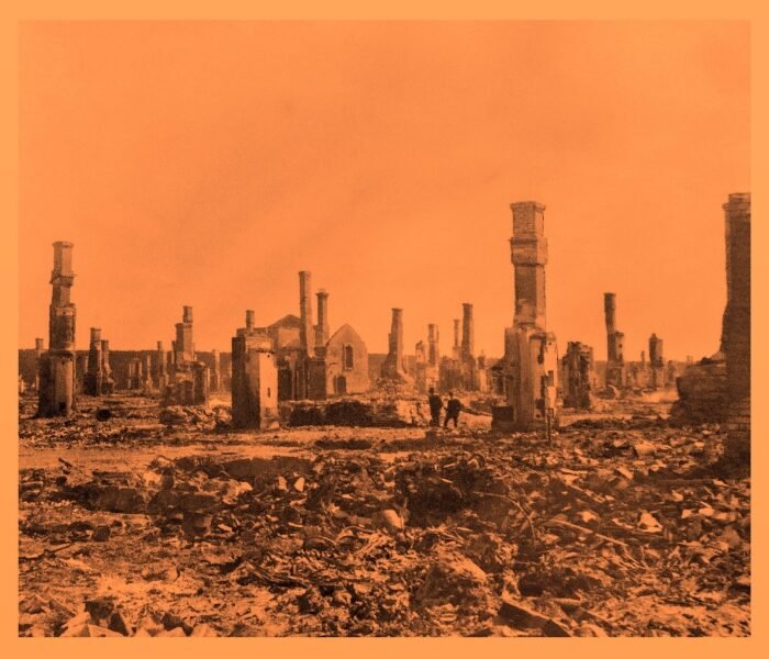 Black metal, hardcore e jazz viram “destruição total do ruído” no Backengrillen: sax como guitarra, clima sombrio e caos antifascista.