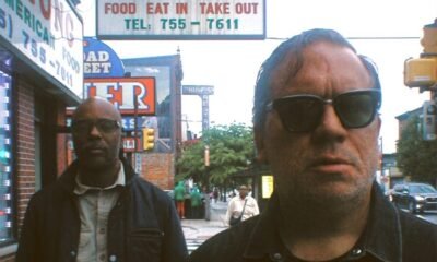 Feito pelo Chicago Underground Duo, Hyperglyph soa como obra de grupo grande. O som é jazz experimental, afrobeat e caos criativo com espírito quase punk e clima místico-industrial.